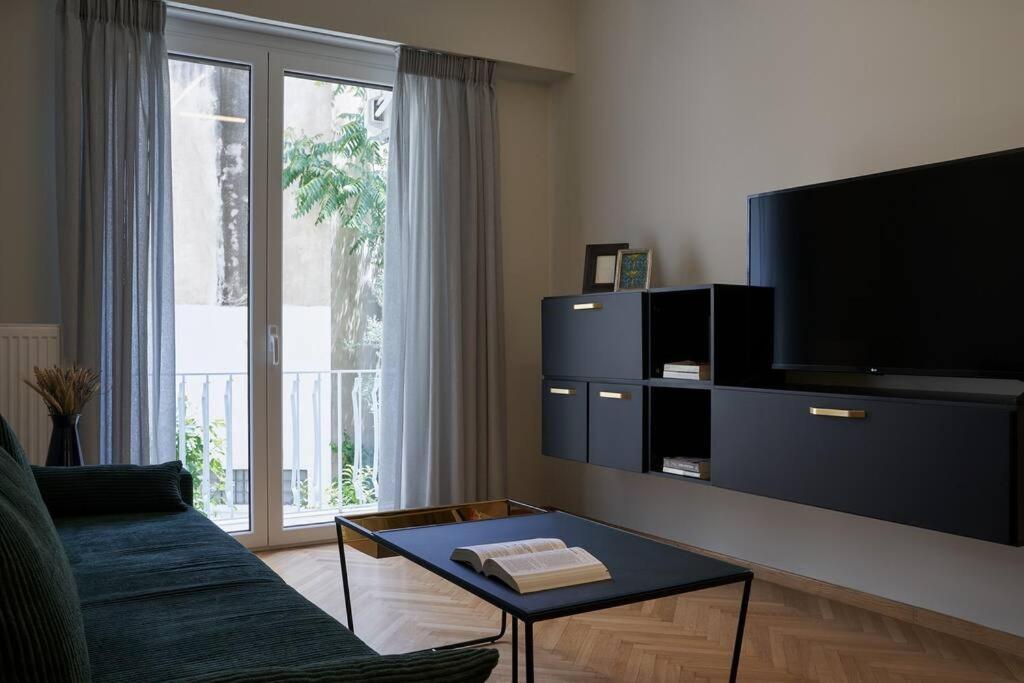 Little Gem: Modern Urban Retreat Apartment Athens Luaran gambar