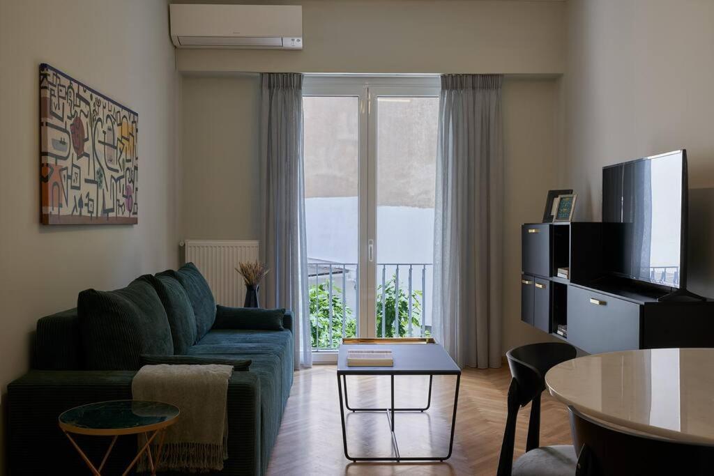 Little Gem: Modern Urban Retreat Apartment Athens Luaran gambar