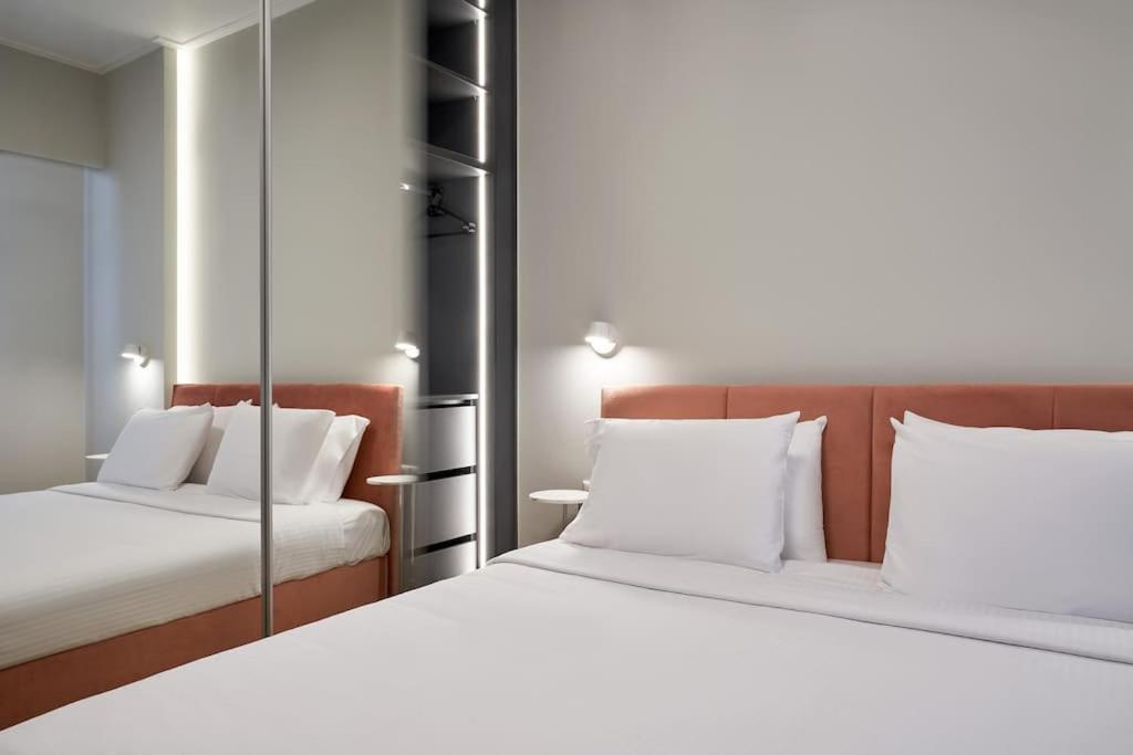 Little Gem: Modern Urban Retreat Apartment Athens Luaran gambar