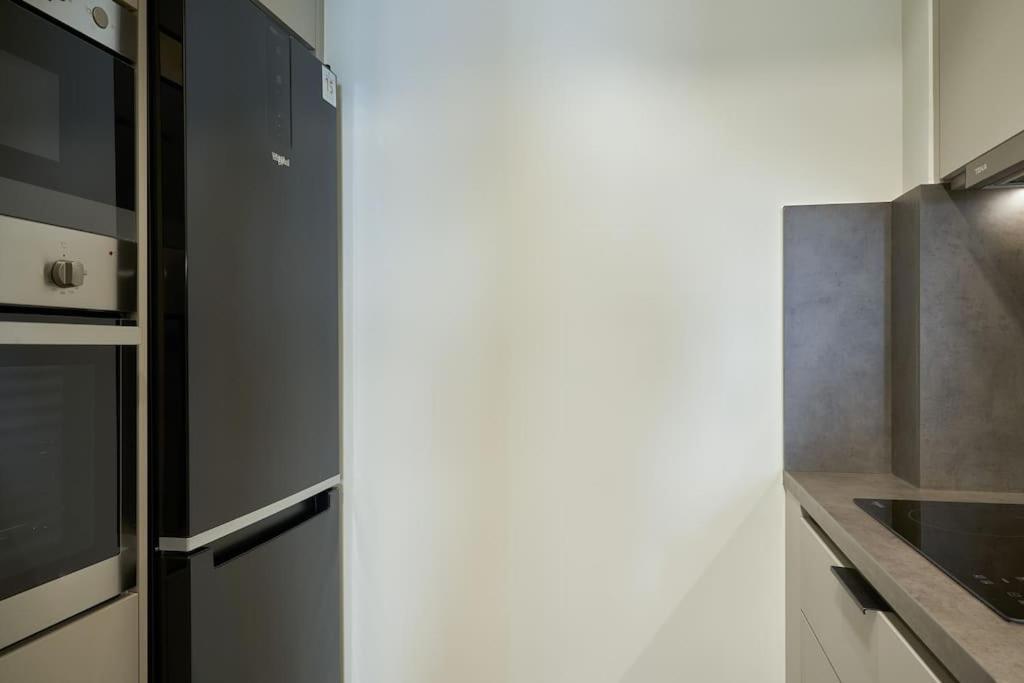 Little Gem: Modern Urban Retreat Apartment Athens Luaran gambar